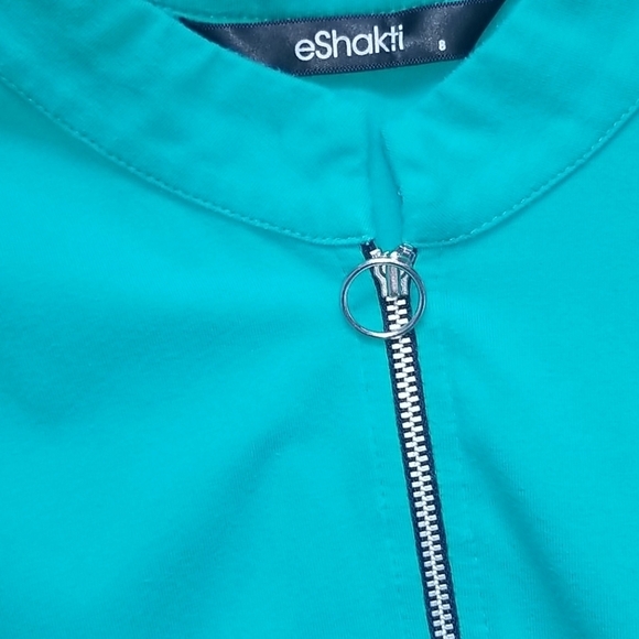 Eshakti Green Fit & Flare Short Collar Front Zip Dress w Detail at Waistline - Picture 4 of 12